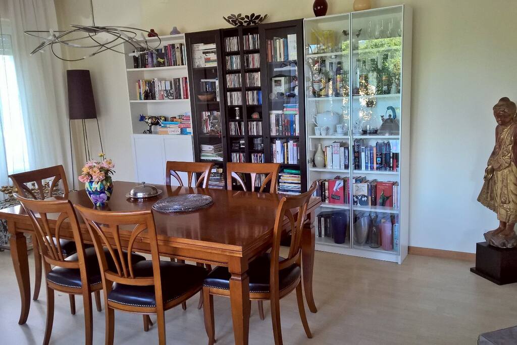 Esszimmer - Dining Room