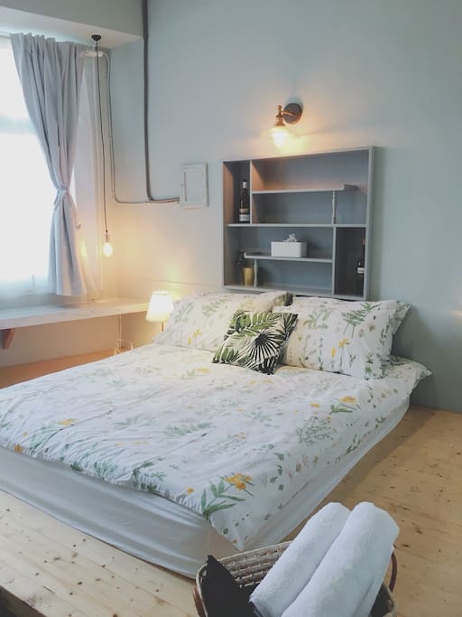二樓陽光大套房 / 2F Room Bedding for 2 ppl