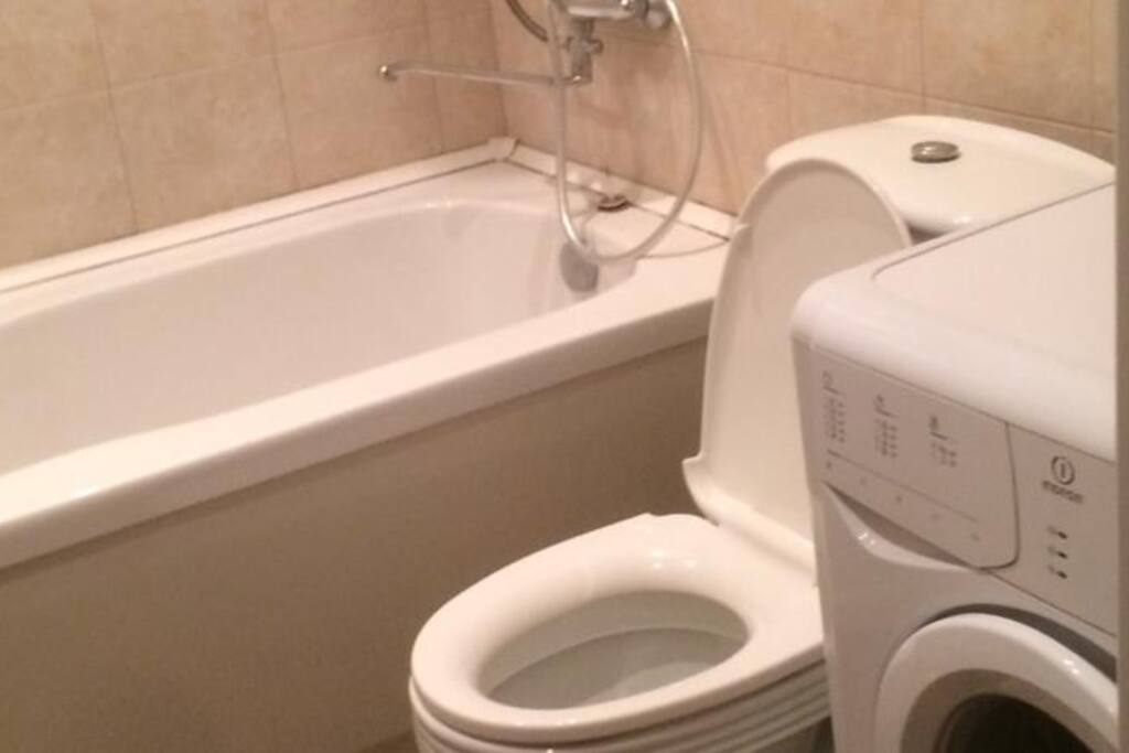 Excellent condition of bathroom appliances