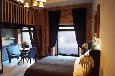 Popular Airbnb listing: Apartments Centrum RS Suites Kowalska12 mezzanine in Stare Miasto