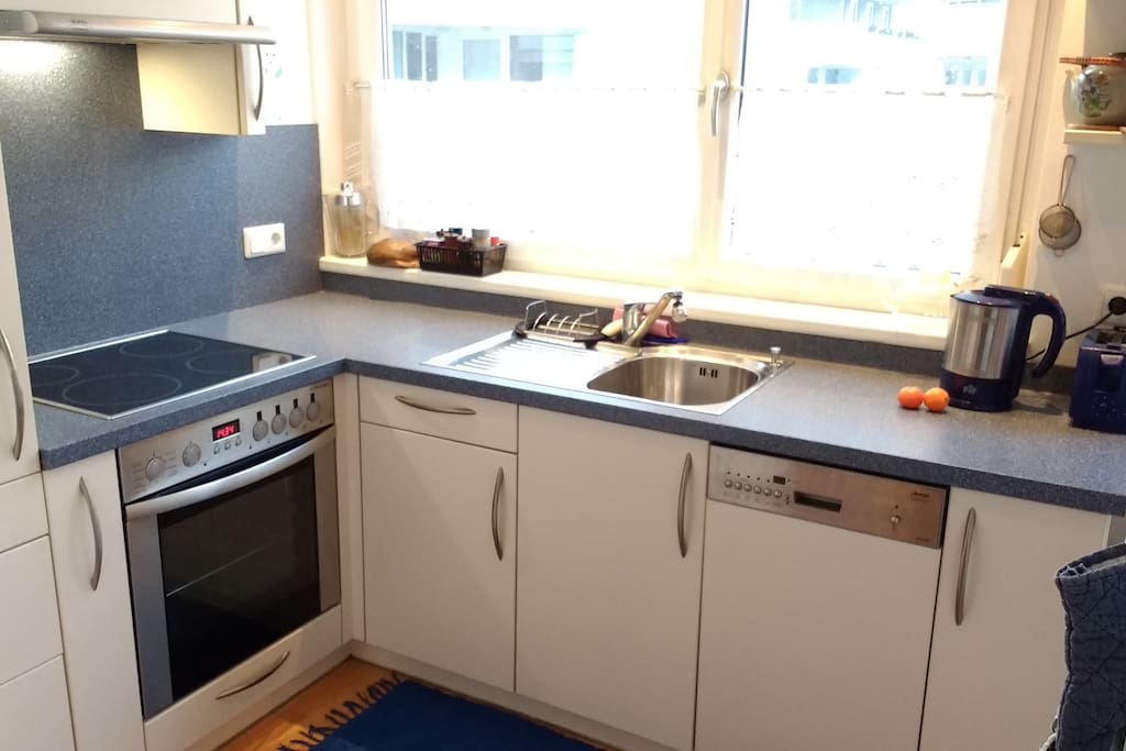 Modern kitchen, fully equipped with everything you need including dishwasher & toaster.
