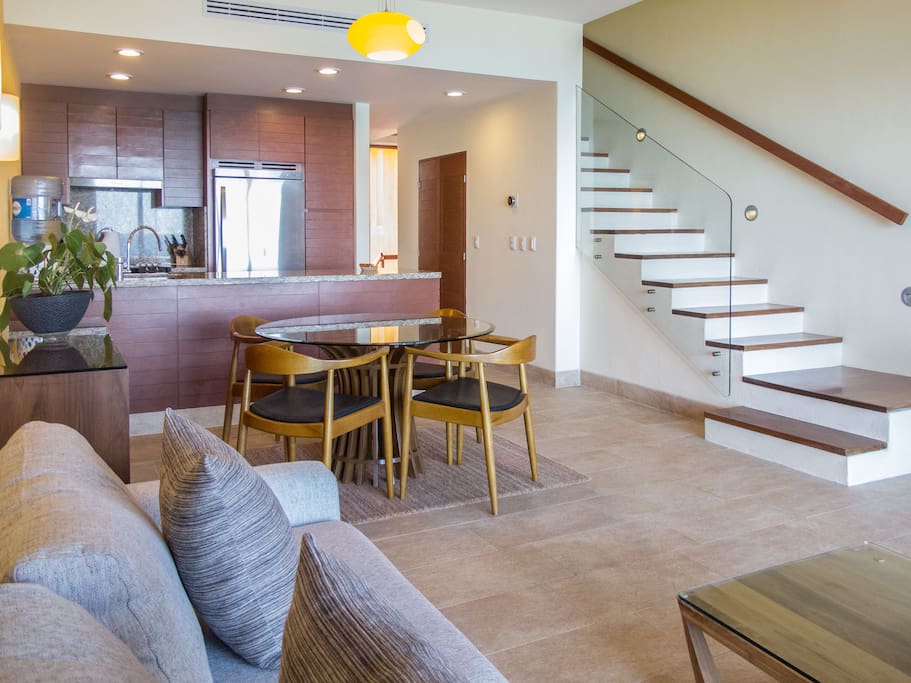 First level dining & kitchen, with state of the art appliances
