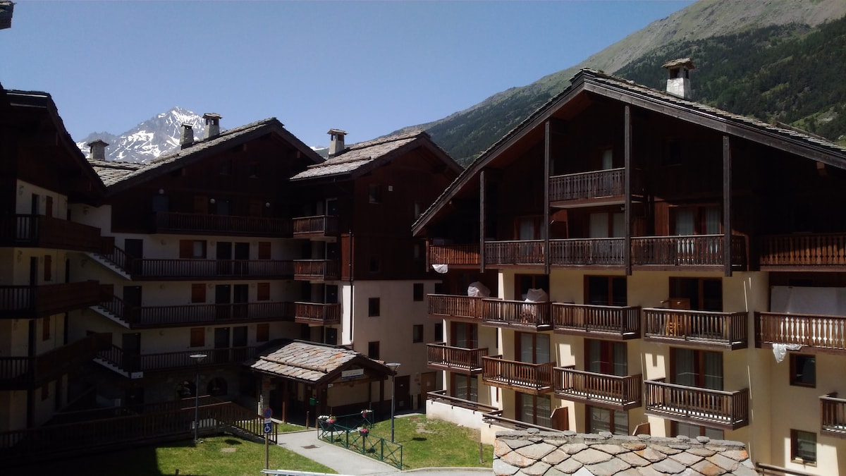 2 pcs 4 pers, swimming pool, foot of the slopes in Valcenis