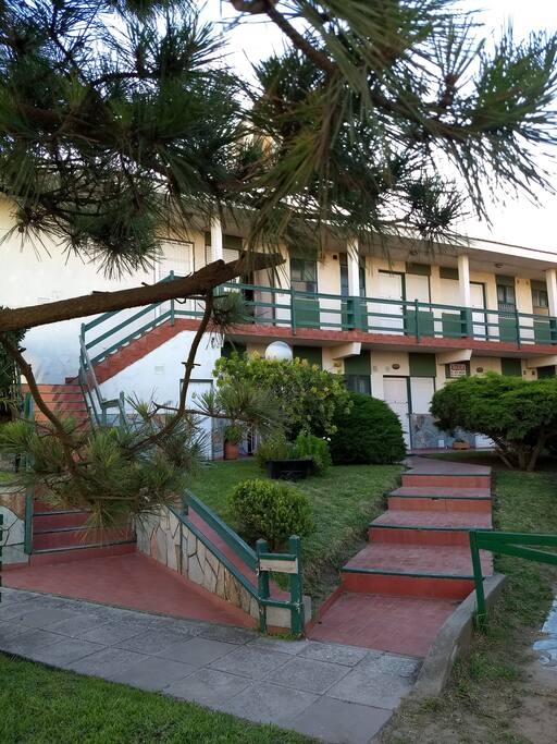 DPTO a 100 mts de la playa y 2 cuadras Av ppal