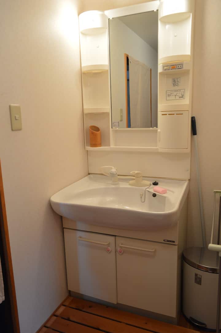 洗面台は1階、2階に各1個
1 Fと2 Fの両方の洗面台