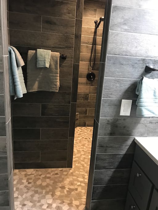 Shower with 2 Showerheads