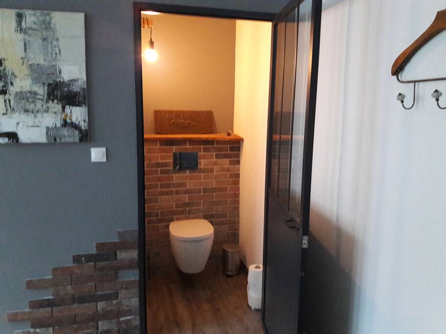 Toilettes séparés