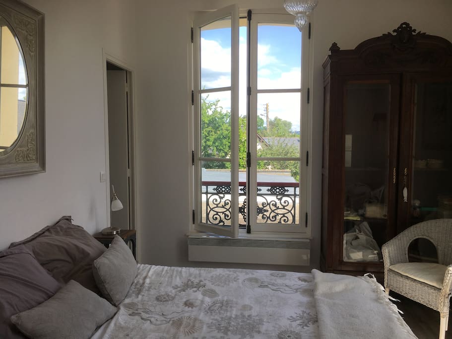 Chambre 1 avec salle d’eau attenante