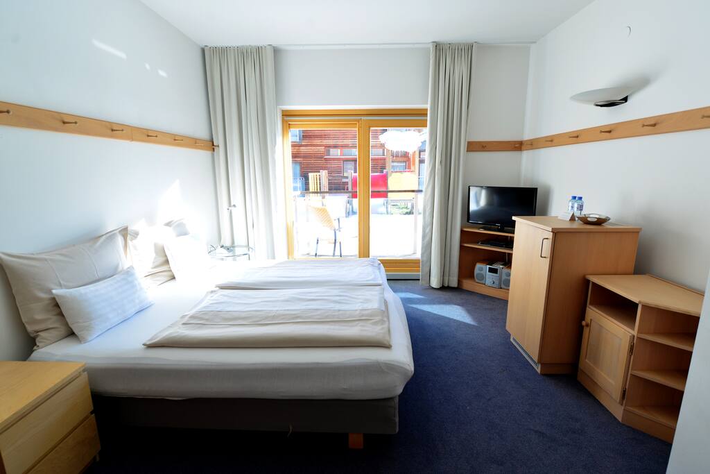 Doppelzimmer/double bedroom in the Apartmenthotel Weissenseerhof