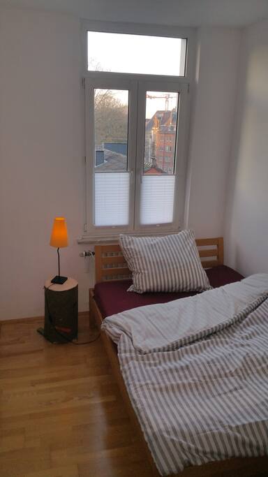 Bett (140x200) in Deinem Zimmer