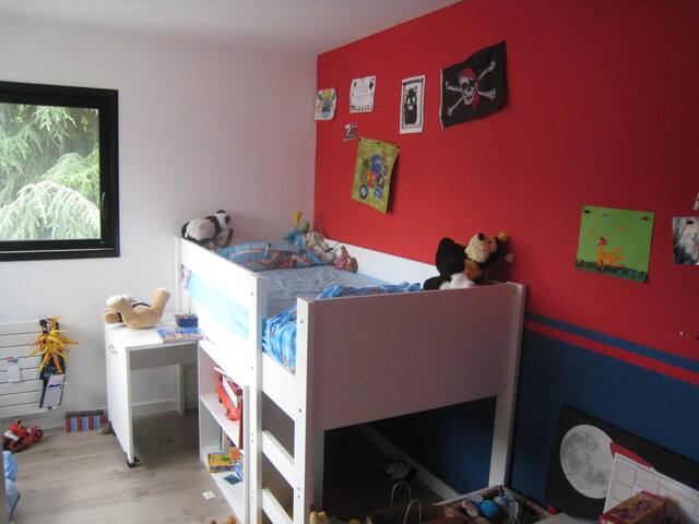 Grande maison avec piscine proche de Bordeaux gallery image 3