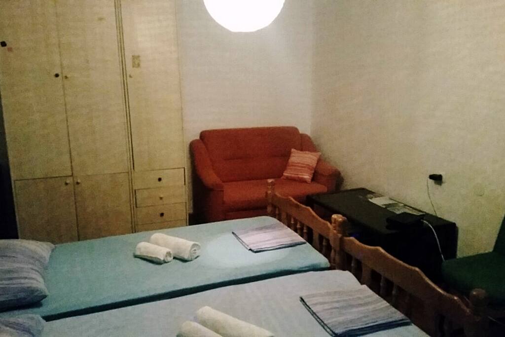 Bedroom 2 (with AC)