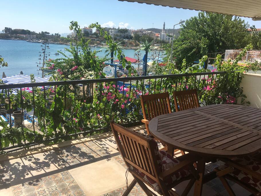 Kumluk Plajında Denize Sıfır Geniş Ev Datça şehrinde Kiralık Apartman