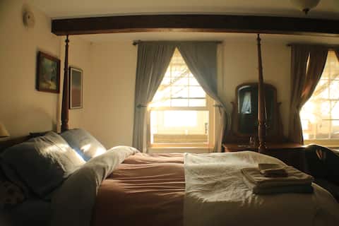 Ground Floor Apartment on Hudson River