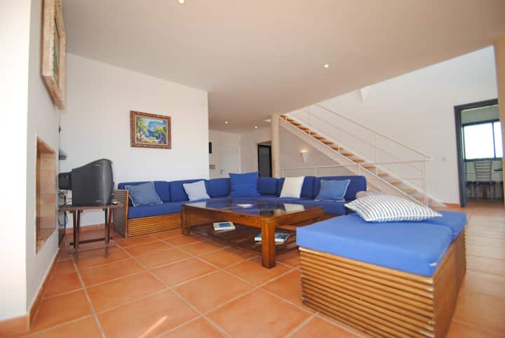 Front Line Villa In Es Forti / Cala D´or - Cala d’Or