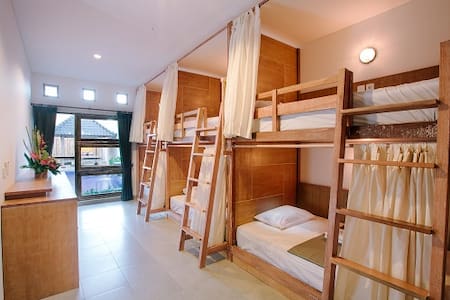 Sharing Room Near Airport