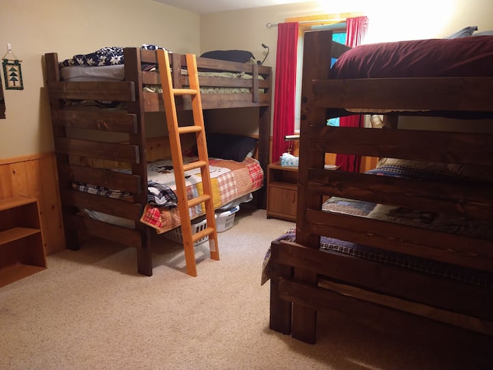 Binjake mbi krevat dopio