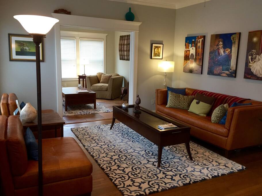 Living area to sun / TV room.