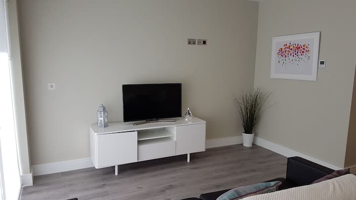 A New Spacious Two Bedroom Apartment In Salthill. - Galway