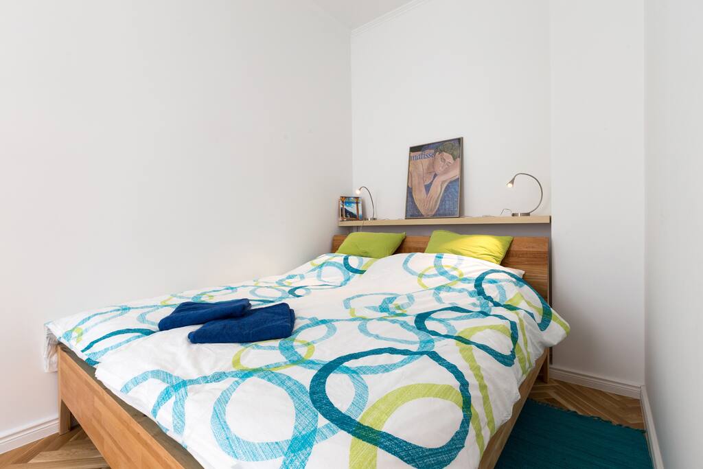 Bett / bed (Größe / size:180 to 200 cm)