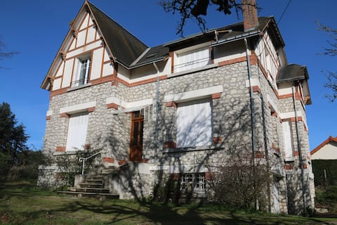 "Aux Trois Tantines" cottage 12 km from Chambord
