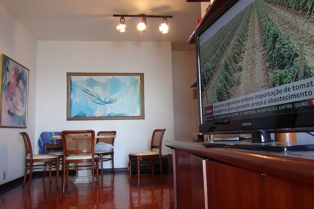 Sala com TV