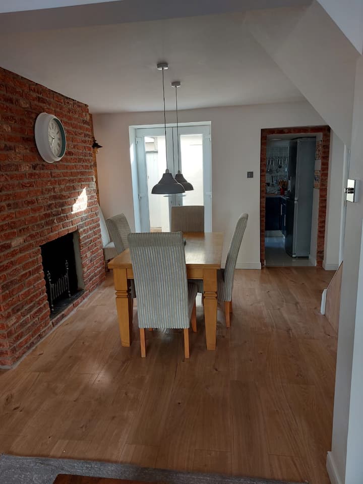 Ty Gwyn Bach Available For 365 Days Each Year - Llandudno