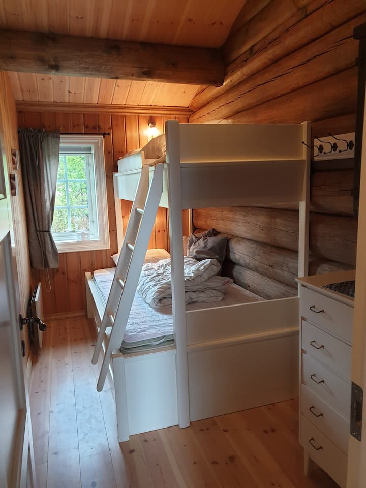 ห้องนอน 2 (Bedroom 2)