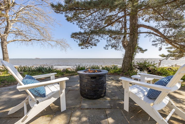 Look no further than this little piece of Paradise