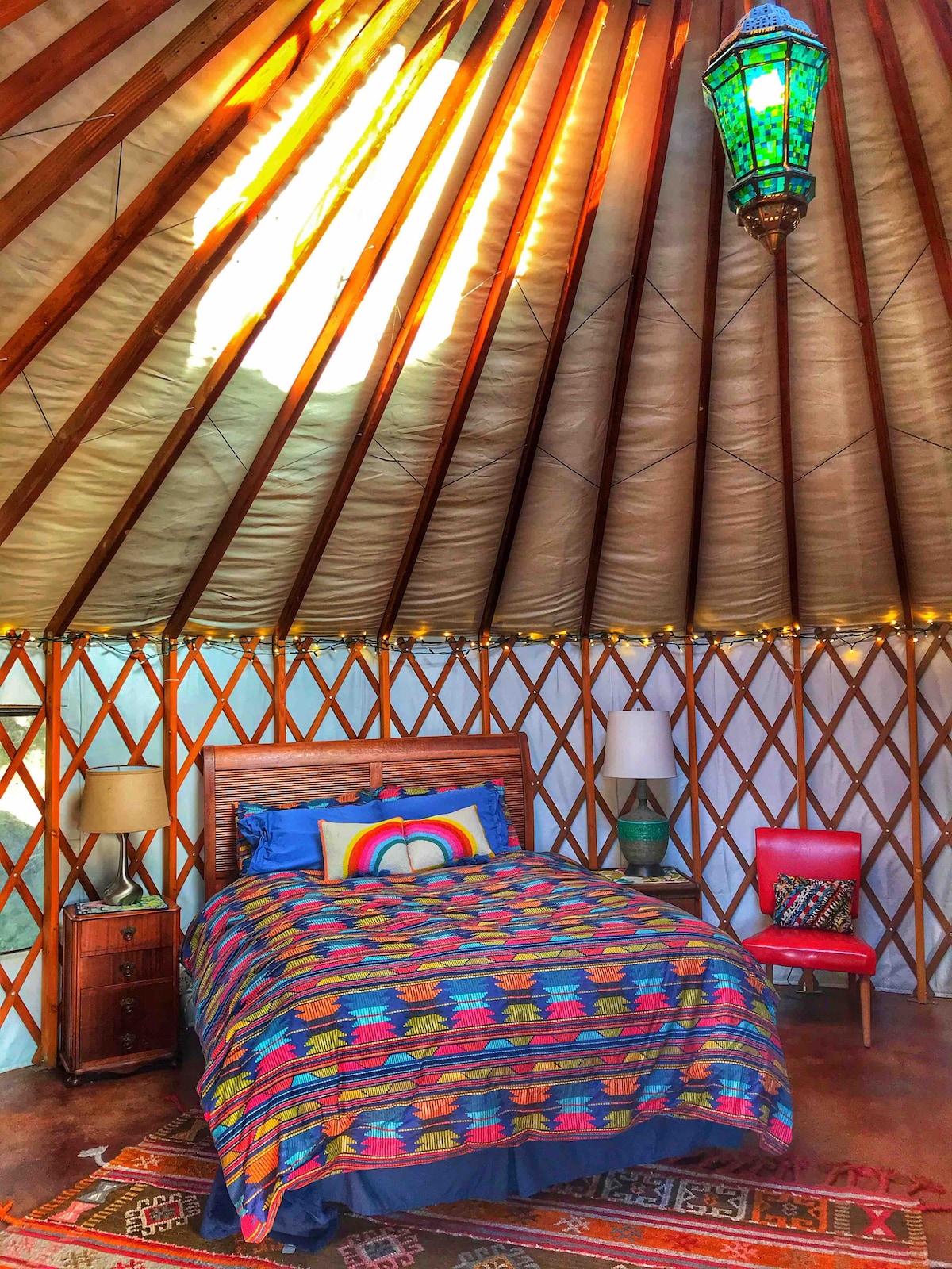 有什么更好的？在这里睡着了还是醒来？ 这很难做出决定。 