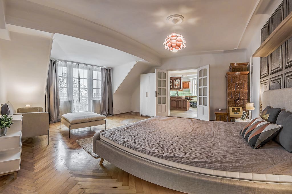 Bedroom with double bed