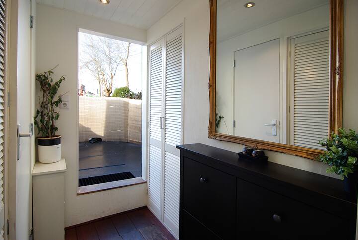 My Sunny Houseboat. A Great Family Place! - Ámsterdam