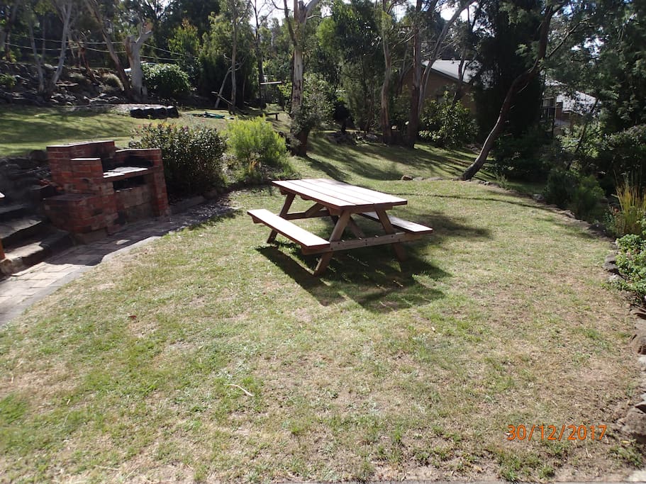 Loungeroom Outlook to Garden