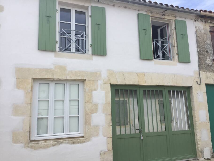 maison côté rue