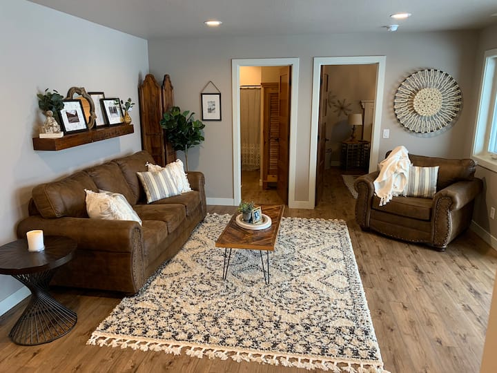 Entire Spacious/ Private Apartment. - Sturgis, SD