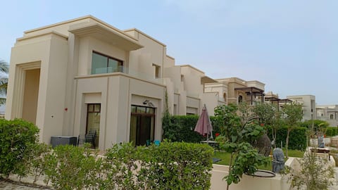 Cheerful Townhouse in a beach resort