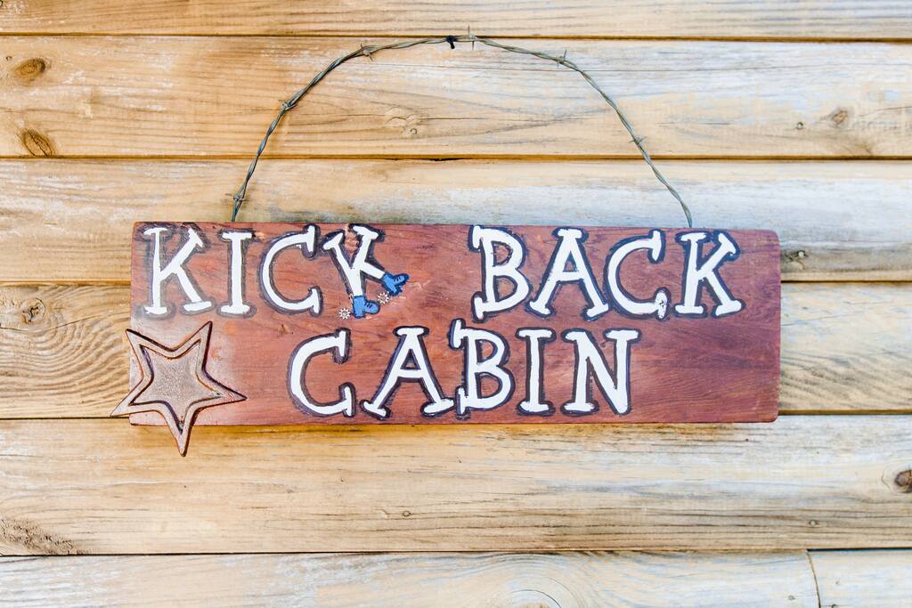Come kick back at the Kick Back Cabin !
