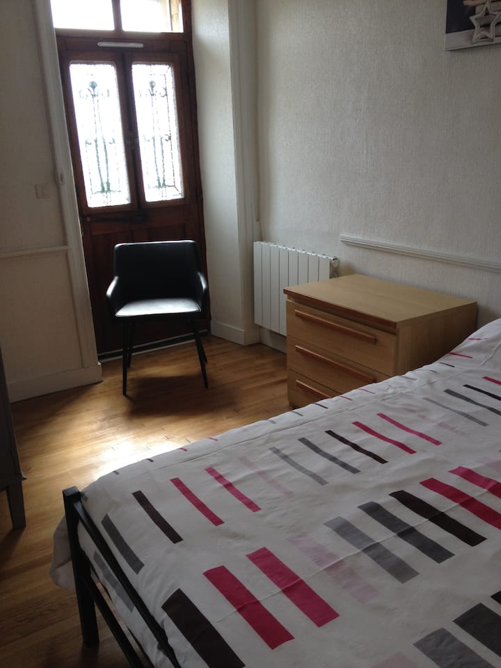 חדר שינה: 2 אנשים.