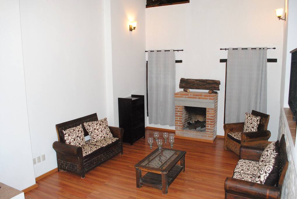 Sala con Chimenea