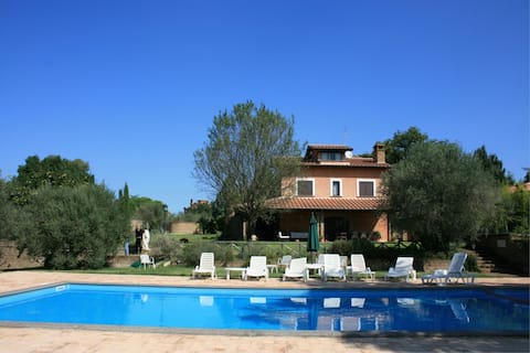 Villa Iris