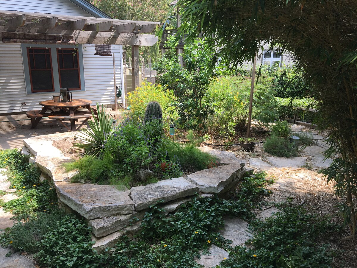 Private North Hyde Park Guesthouse