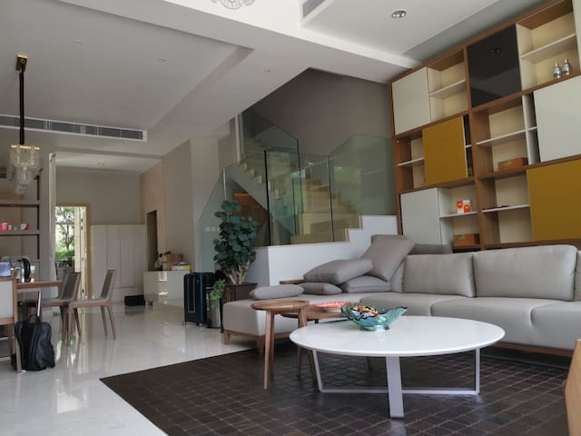 香港元朗六房别墅出租