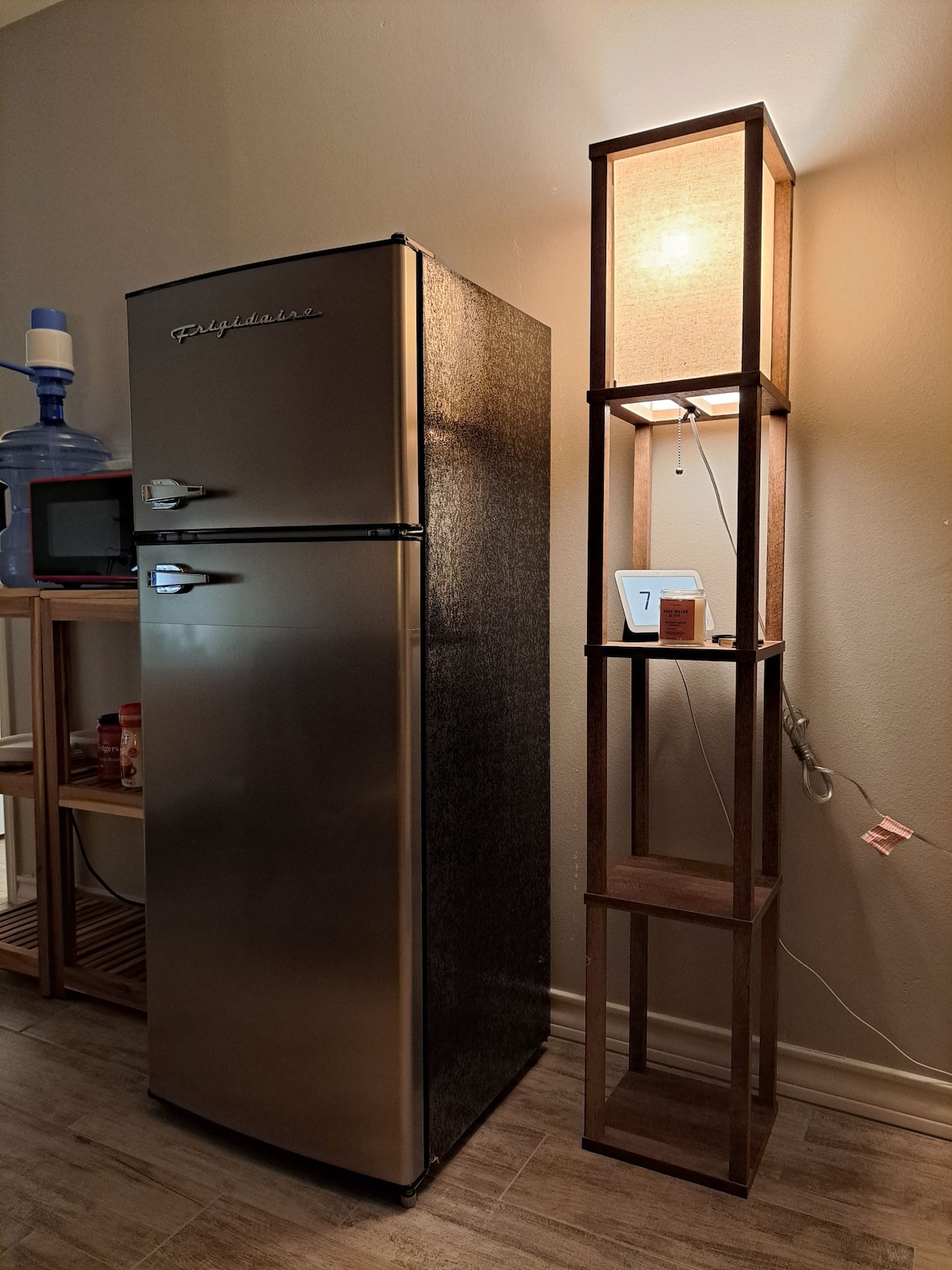 Top Airbnb: Private Suite Q Bed+ BR with Small Fridge, Lrg TV in Mc Allen