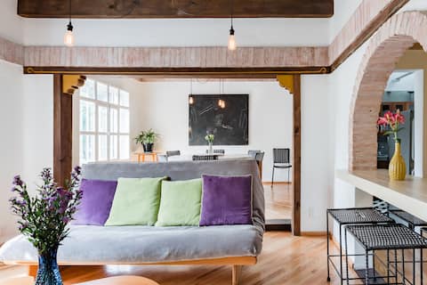 Top performing Airbnb: Homey 3 bedroom apartment in Condesa in Mexico City
