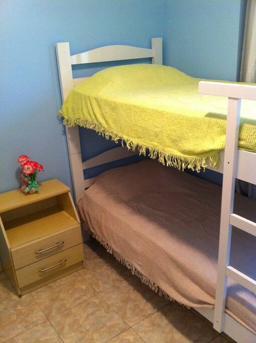 Quarto Completo. Cama novíssima e confortável