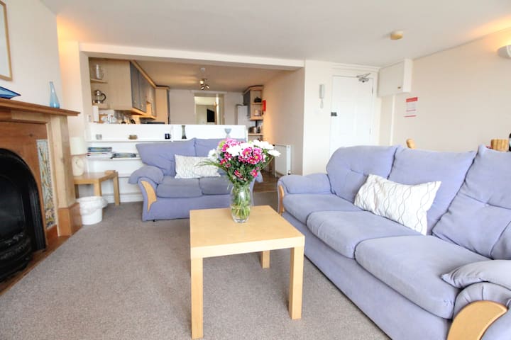 Fisherman's. Harbour-front. With Private Parking! - St Mawes