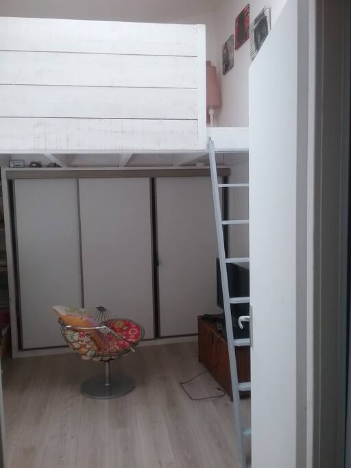 1er étage Espace Dressing/ Jeux vidéo avec Chambre 1 en mezzanine