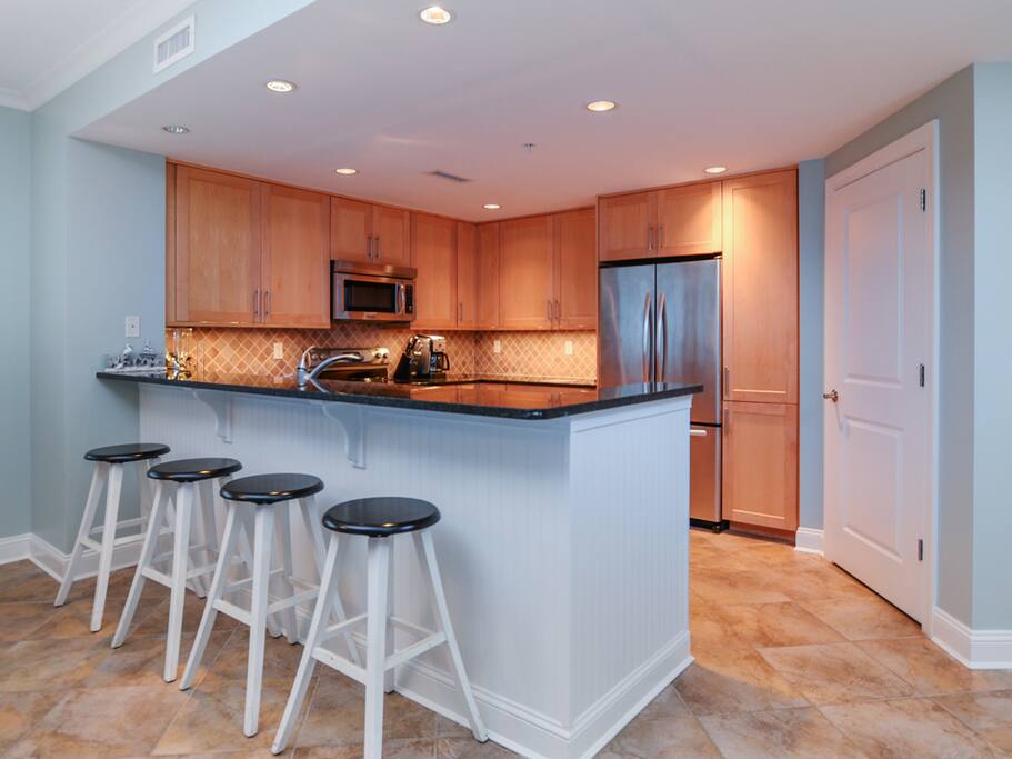 Meridian, 101W - Kitchen Area