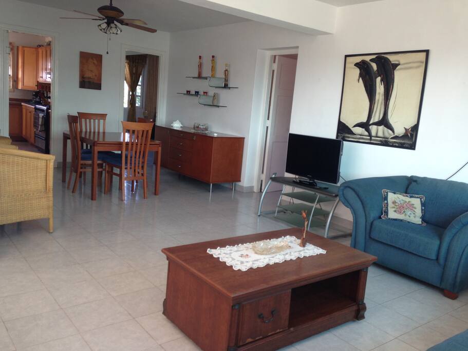Una Casa amplia, confortable, ideal para la estancia de amilia y amigos