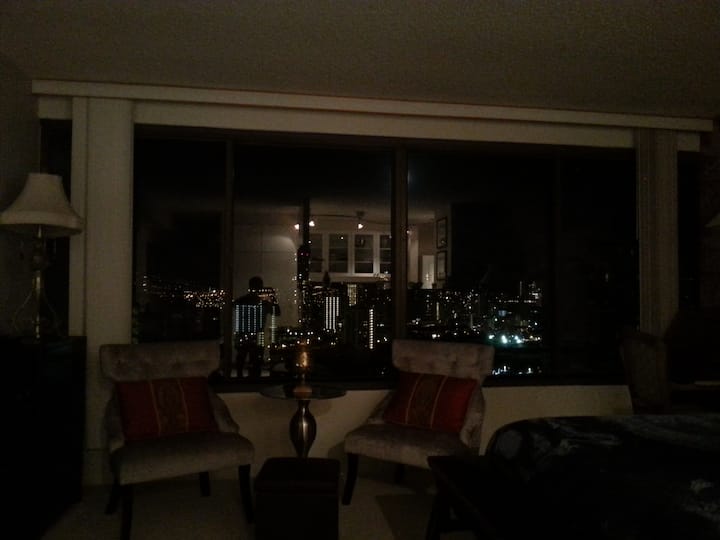 Super Location, Free Parking, 24hr Security. - Hawaii